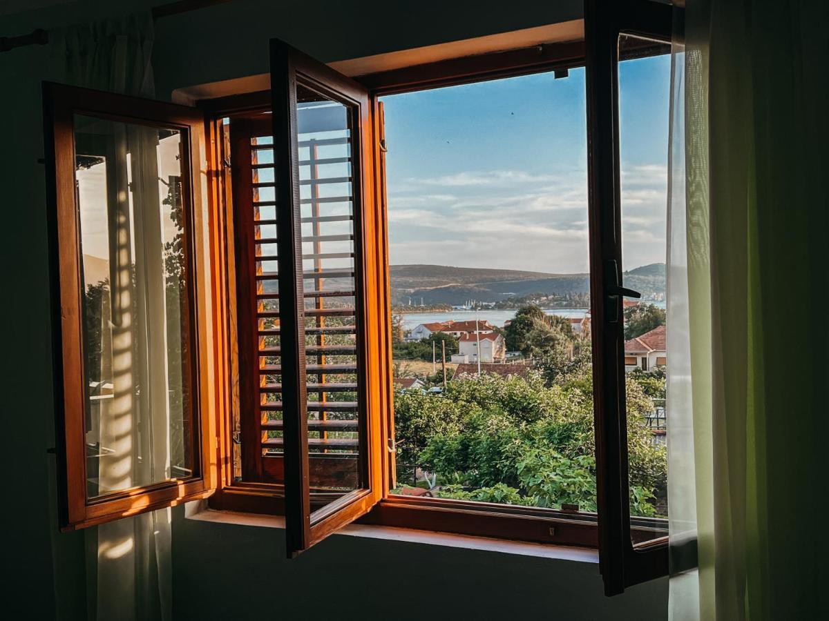 Vladivostok Apartments Тиват Екстериор снимка